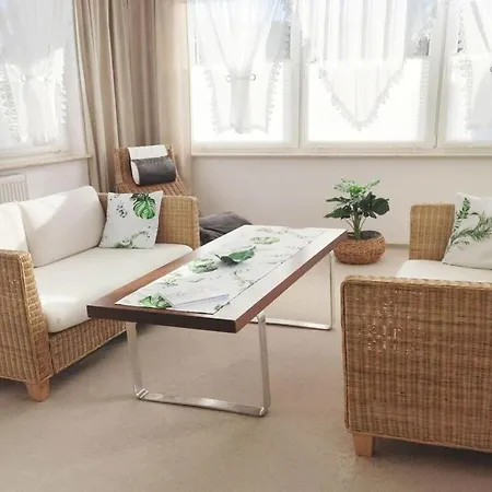 Lively In Unterporlitz Apartment